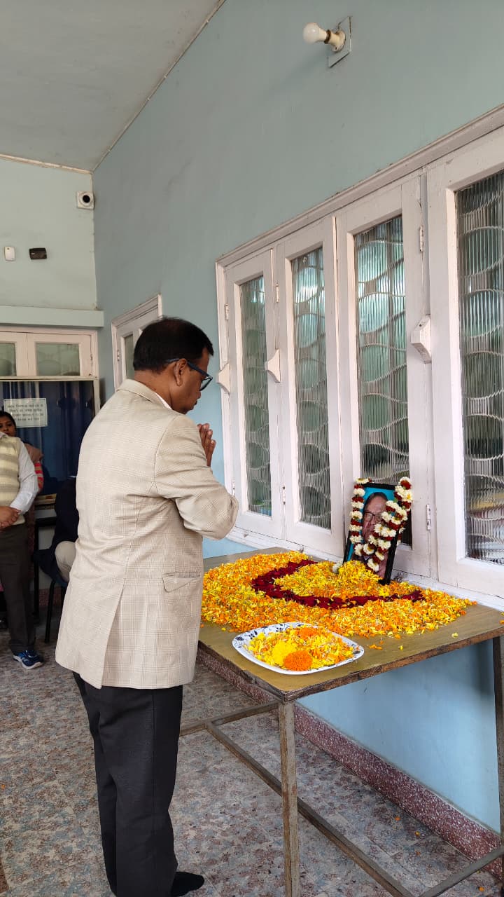 वन निगम के पूर्व कर्मचारी स्वर्गीय श्री सत्यनारायण मंडल जी के निधन पर शोक सभा का आयोजन